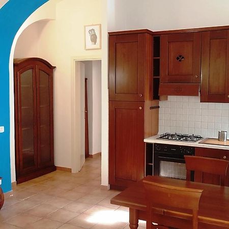 Lovely Apartment In Testaccio, Рим Екстериор снимка